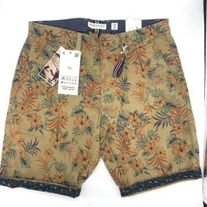 Denim and Flower Ricky Singh Power Stretch Floral Tropical Shorts.  Size 29 NWT